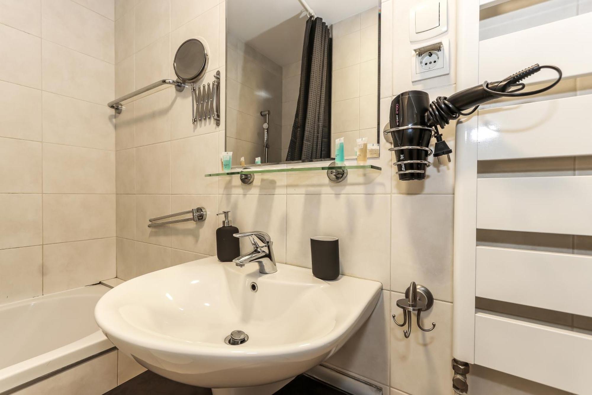 New Belgrade Apartments, Parking 5 Eur Per Day المظهر الخارجي الصورة