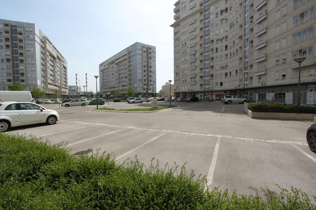 New Belgrade Apartments, Parking 5 Eur Per Day المظهر الخارجي الصورة