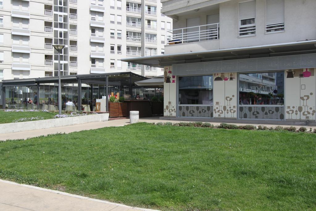 New Belgrade Apartments, Parking 5 Eur Per Day المظهر الخارجي الصورة