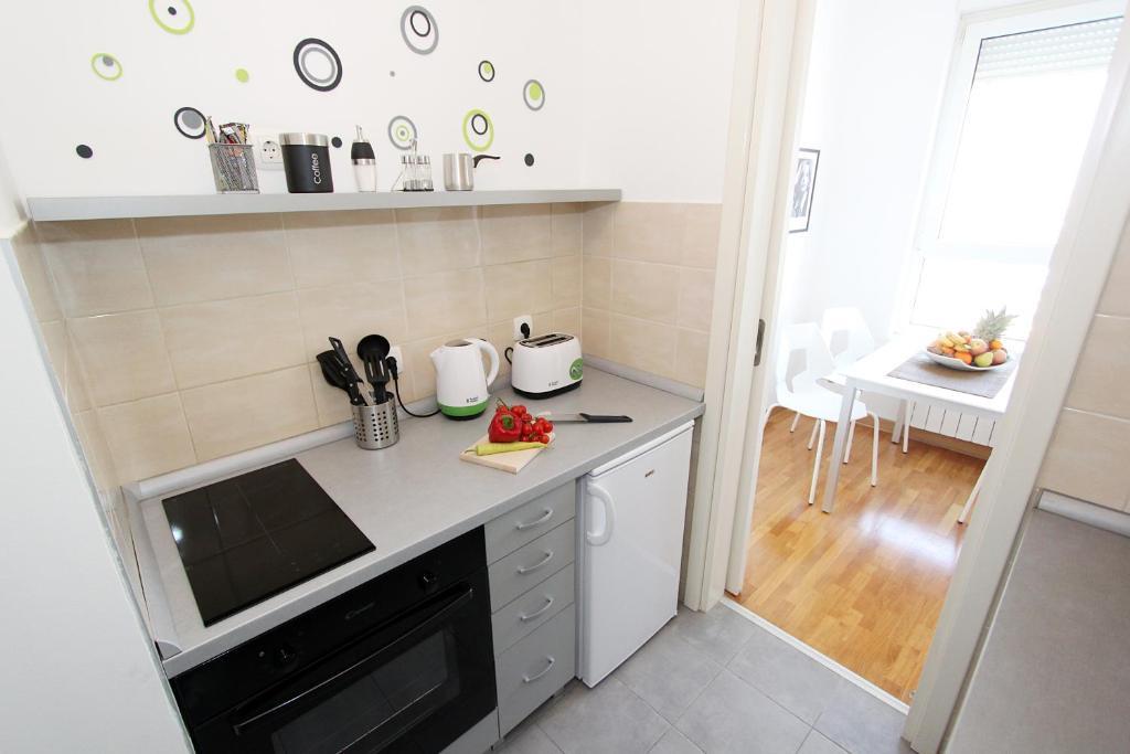 New Belgrade Apartments, Parking 5 Eur Per Day الغرفة الصورة